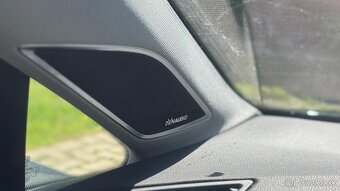 Volkswagen Golf Variant 2.0 TDI DSG Highline - 18