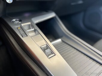 PEUGEOT 308 1.2 TURBO BENZÍN 96KW/130PS AUTOMAT 2023 - 18