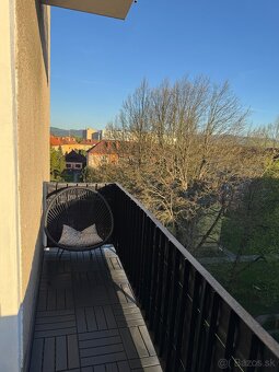 Predám 2-izbový byt v centre mesta s výťahom - Rezervovaný - 18