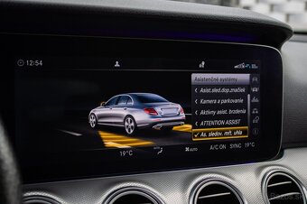 Mercedes-Benz E 220 d Sedan, 143kW, A9 - 18