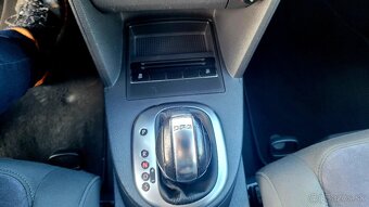 Volkswagen Touran 2.0 TDI-125kw 170k DSG - 18