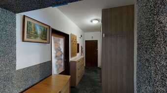 Priestranný 3 izbový byt na predaj na Slnečnej ulici - 18