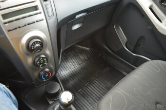 TOYOTA YARIS 1,33I 74kW Dual VVT-i Slovenské 2009 - 18