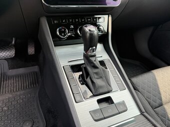 Škoda Superb Combi 2.0 TDI SCR Ambition DSG - 18