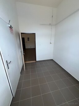 Obchodné a kancelárske priestory Fabiniho 10 - 18