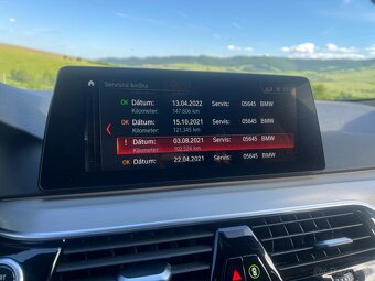 BMW Rad 5 Touring 520d A/T, HUD, 360 kamera, Nebúrané - 18