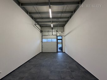 Komerčné priestory na prenájom 105 m2 + 2x parkovacie státie - 18