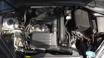 GOLF 7 1.4 TSI 90kW 2014 ŠPORTOVÉ VYHRIEVANÉ SEDADLÁ - 18