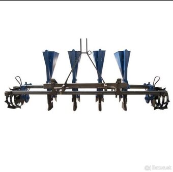 Sadzač cesnaku 6-riadkový pre malotraktor - 18