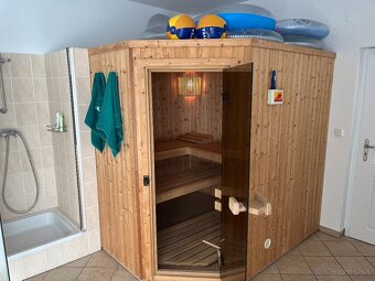 Predám 4izb bungalow,veľká garáz, veľký prestrešený bazén - 18