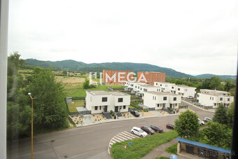 NA PRENÁJOM UNIKÁTNY 3-IZBOVÝ BYT– VÝHĽAD NA JASENOVSKÝ HRAD - 18