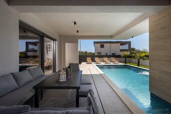 Luxusná kompletne zariadená vila s bazénom / Chorvátsko, Nin - 18