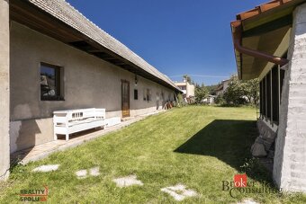 Exkluzívne na predaj: Jedinečný rodinný dom s dušou v obci L - 18