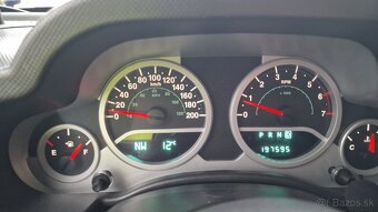 Predam/vymením Jeep Wrangler 3.8 V6 - 18
