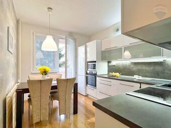 REZERVOVANÉ - NA PREDAJ kompletne zariadený 3-izbový byt v K - 18