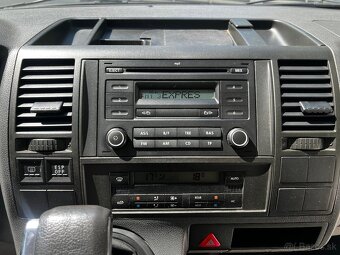Volkswagen T5 Caravelle - 18