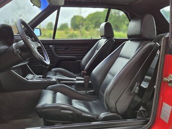 BMW 3-série Cabrio 320i (E30) z roku 1990 - 18