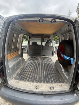 Volkswagen Caddy 1.9 TDI (2006) - 18