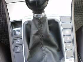 Volkswagen Passat 2,0TDi, 103kW, M6,sedan r.2011 - 18