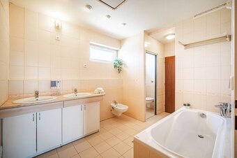 TOREA - RODINNÝ DOM V ŽIADANEJ LOKALITE - E. SUCHOŇA - PEZIN - 18