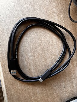 Rôzne počítačové a video káble - HDMI, USB-C, Mini DisplayPo - 18