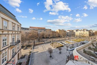 PLNOHODNOTNÝ 2i. BYT - 74m2 –  PRIAMO V SRDCI MESTA - 18