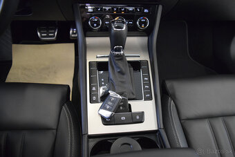 Škoda Superb 2.0 TDI Laurin&Klement DSG LCD 2020-DPH - 18