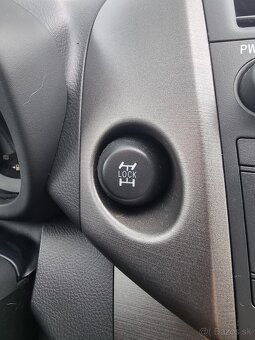 Toyota RAV4 2.0l Valvematic Lux za 9.990 € - 18