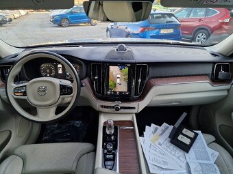 Volvo XC60 T8 Twin Engine 4x4 A/T 320k Hybrid (benz+elektr) - 18