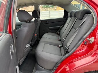 Chevrolet Aveo 1.4 16v Elite - 18