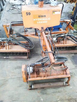 zametacie metly a ina komunalna technika - 18