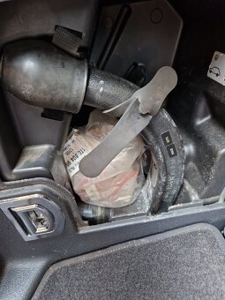 Predám Volkswagen Touran 1.9 TDI 77 KW..7-miestny,Tažné,Navi - 18