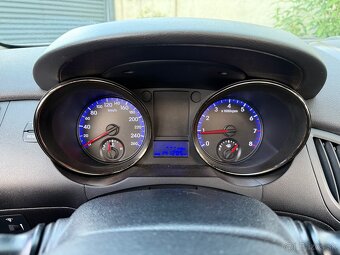 Hyundai Genesis Coupe 2.0T - 18