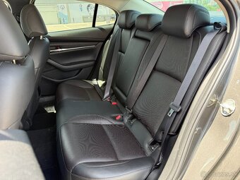 Mazda 3 2.0 Skyactiv G122 Plus A/T - 18