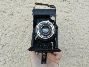Starý fotoaparát Voigtländer Bessa. - 18