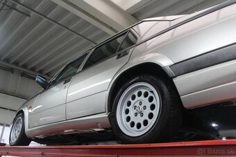 Alfa Romeo 75 2.0 Twin Spark - 18