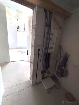Rozostavaný 4 izbový rodinný dom na veľkorysom pozemku 1050  - 18