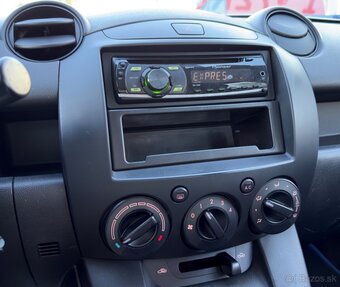 Mazda 2 1,3 benzín 79 000km / NOVÁ STK a EK - 18