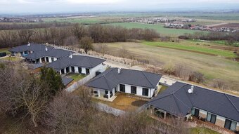 Štýlový tehlový bungalov, Perín, zástavba novostavieb - 18