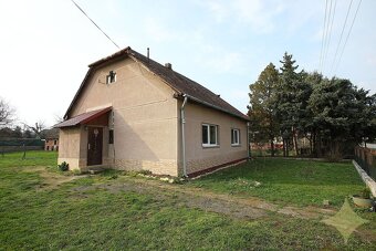Znížená cena: Menší  rodinný dom na po takmer úplnej rekonšt - 18