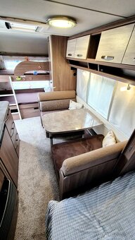 Obytny prives karavan - 18