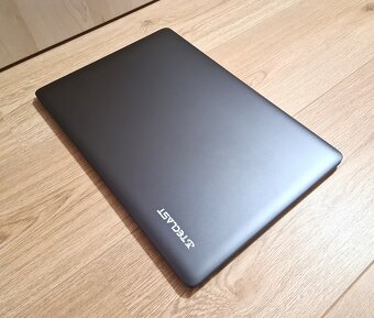 Predám  hliníkový 15.6" Full HD IPS 8GB RAM  / - 18