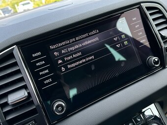 Škoda Karoq 2.0 TDi DSG, r.v.: 2022 - 18