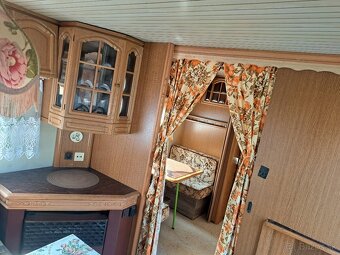 Predám karavan Hobby Prestige. - 18