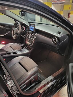 Mercedes-Benz A 180d - 18