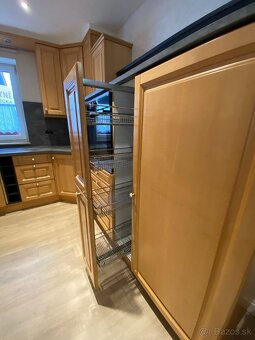 Masívna kuchynská linka z Nemecka so spotrebičmi - 18