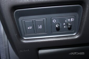Land Rover Discovery 2,0 TD4 132 kW SPORT - 18
