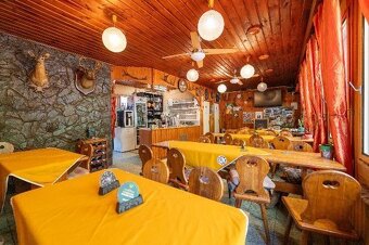 Na predaj – 4-izbový rodinný dom s komerčným priestorom, bra - 18