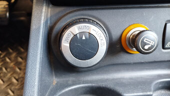 DACIA DUSTER 1,5 DCI 4x4 - 18