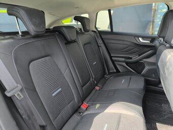 Ford Focus Kombi 2.0 TDCi EcoBlue Active A/T - 18